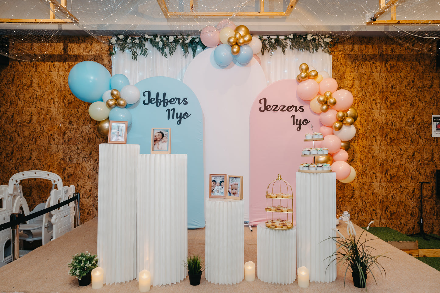 Cylinders & Photo Stands