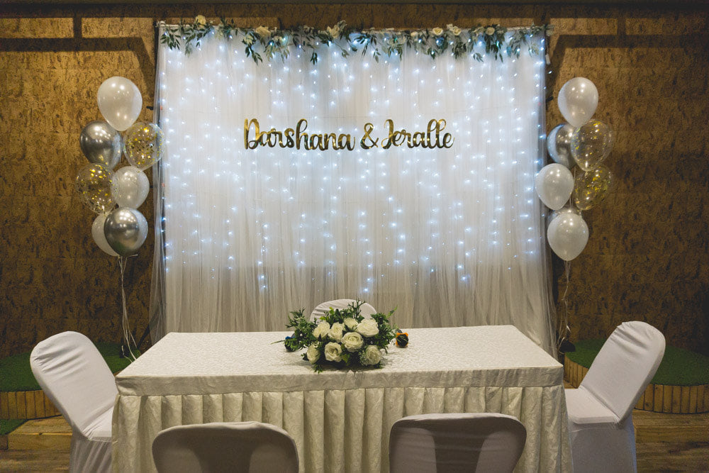 White Floral Solemnisation Table