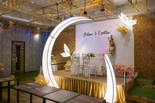 Crescent Moon Solemnisation Table