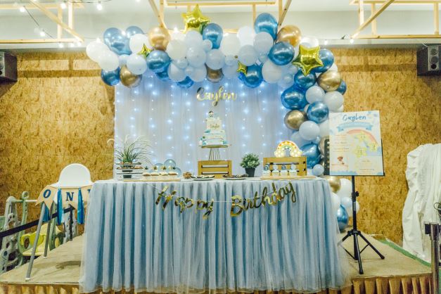 L-shape Balloon Garland Backdrop